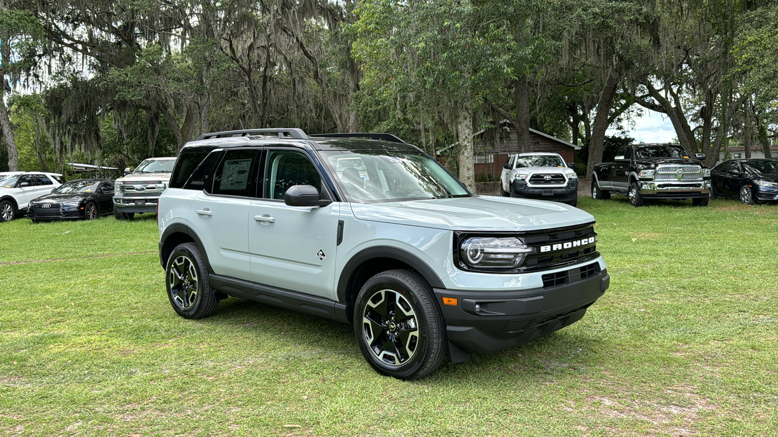 2024 Ford Bronco Sport Outer Banks 1