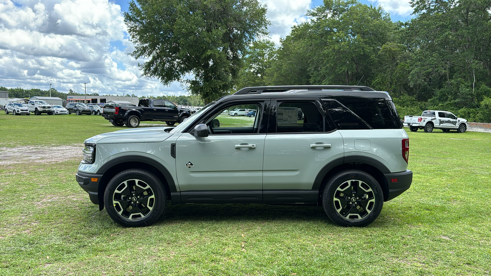 2024 Ford Bronco Sport Outer Banks 3