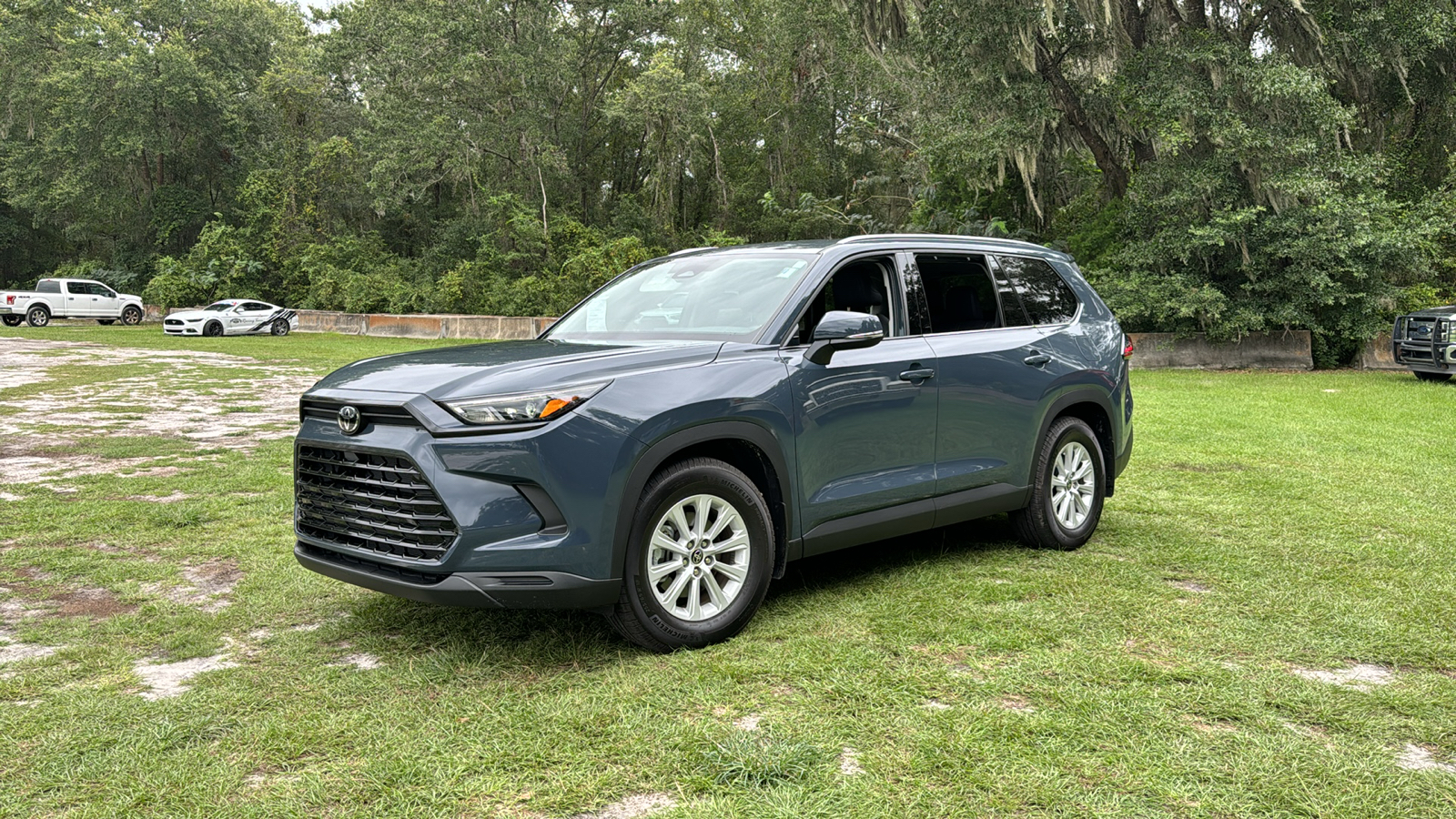 2024 Toyota Grand Highlander XLE 2