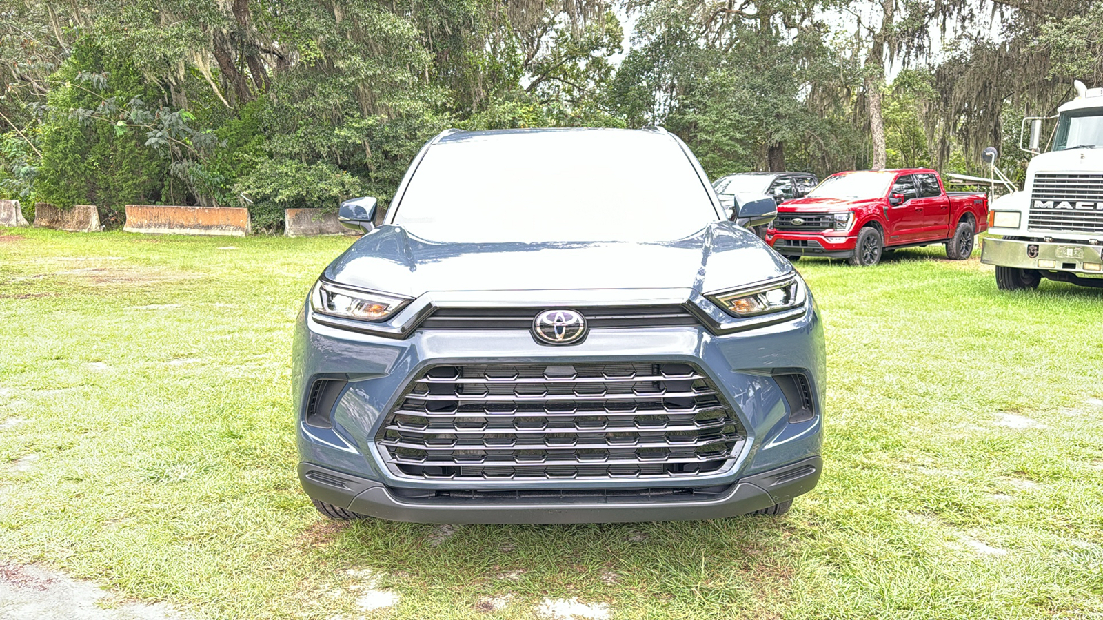 2024 Toyota Grand Highlander XLE 12