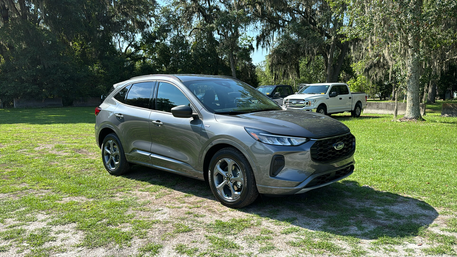 2024 Ford Escape ST-Line 1