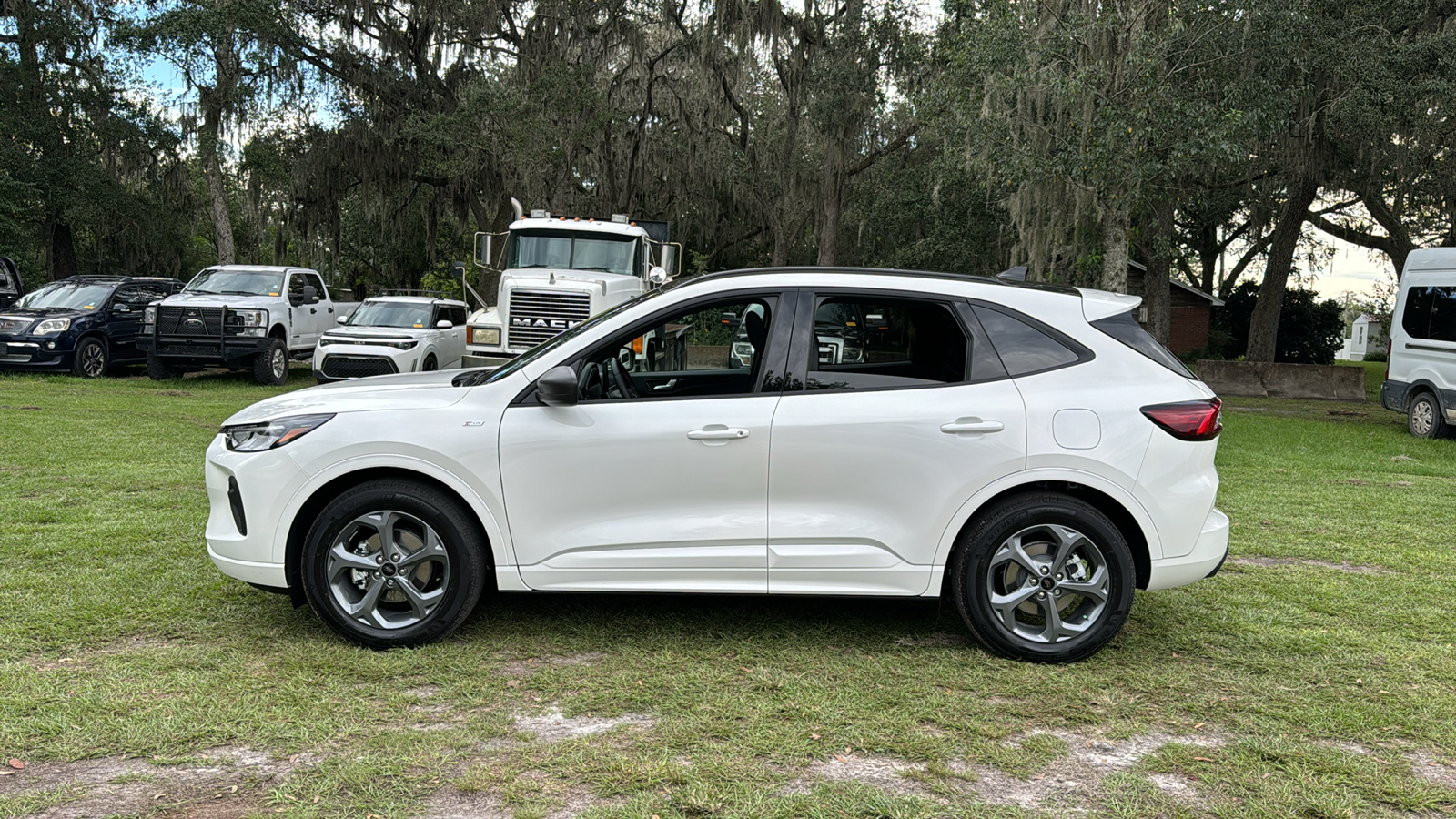 2024 Ford Escape ST-Line 3