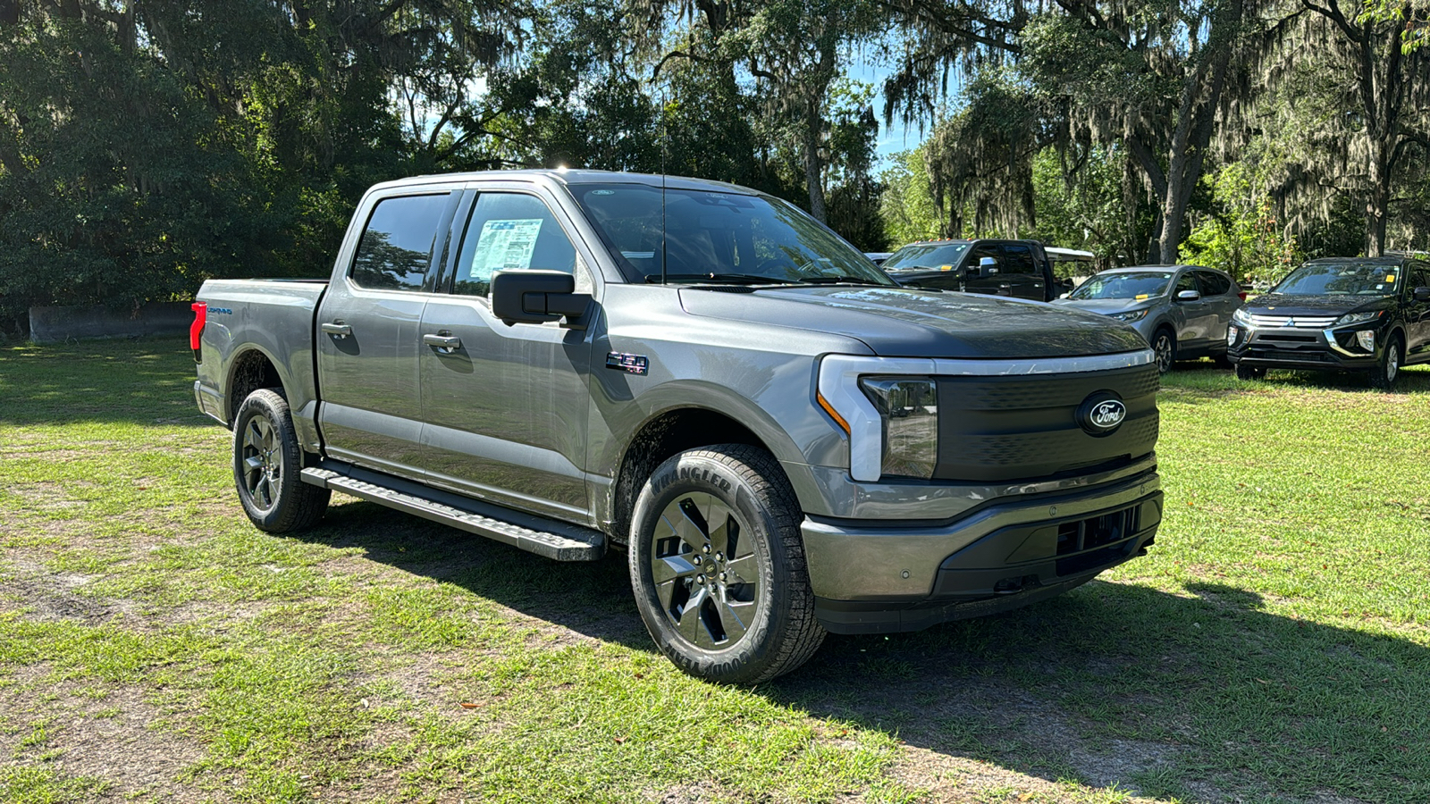 2024 Ford F-150 Lightning XLT 1