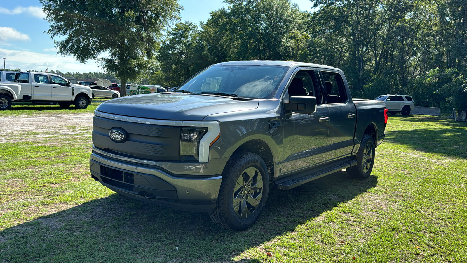 2024 Ford F-150 Lightning XLT 2