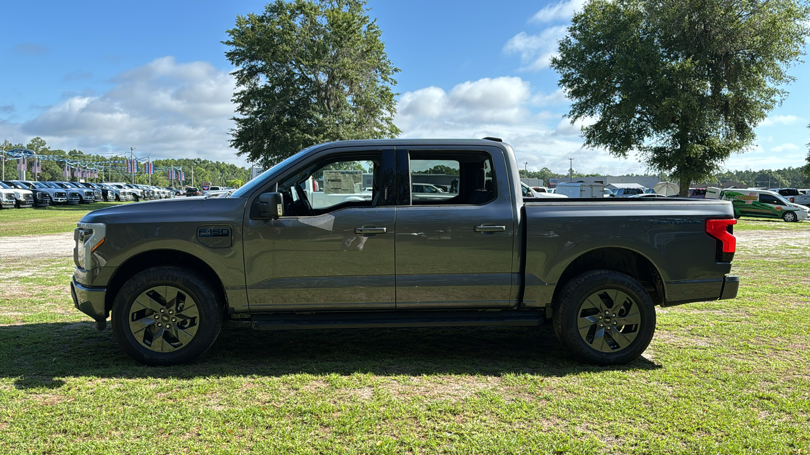 2024 Ford F-150 Lightning XLT 4