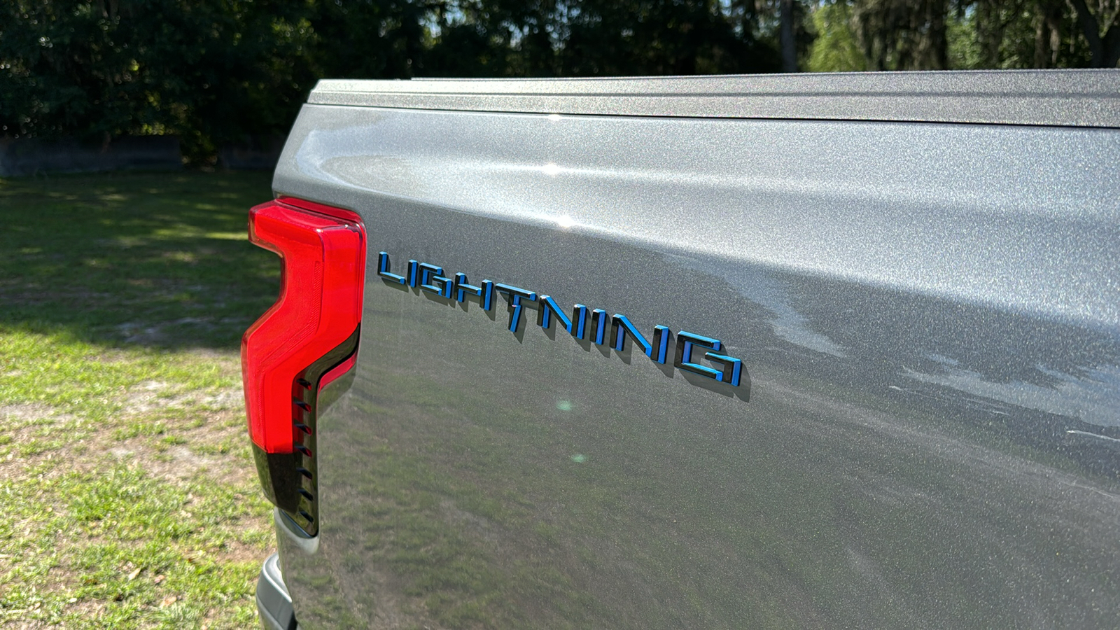 2024 Ford F-150 Lightning XLT 9