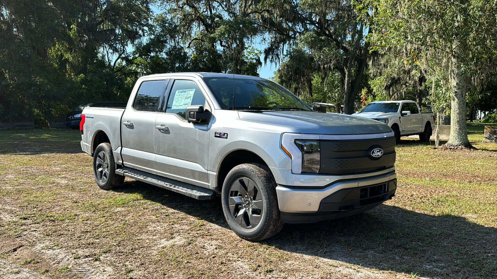 2024 Ford F-150 Lightning XLT 1