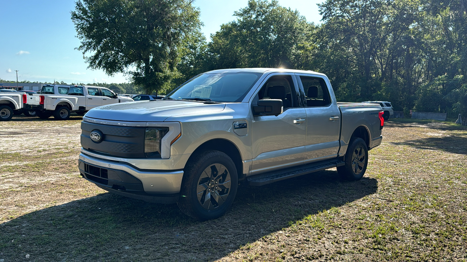 2024 Ford F-150 Lightning XLT 2