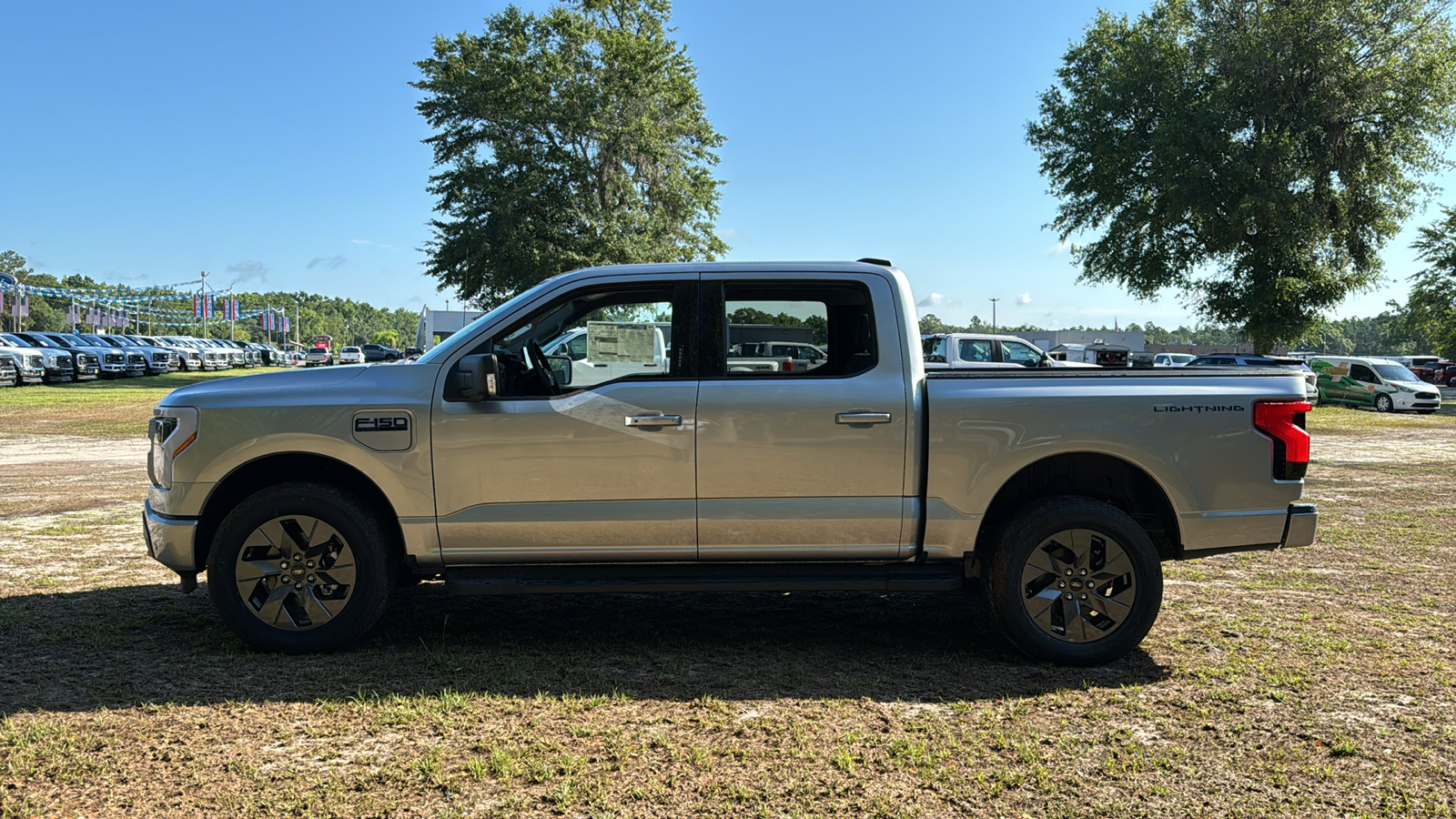 2024 Ford F-150 Lightning XLT 3