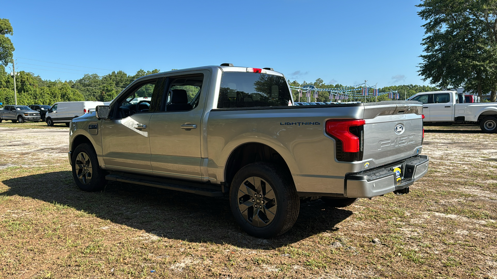 2024 Ford F-150 Lightning XLT 4