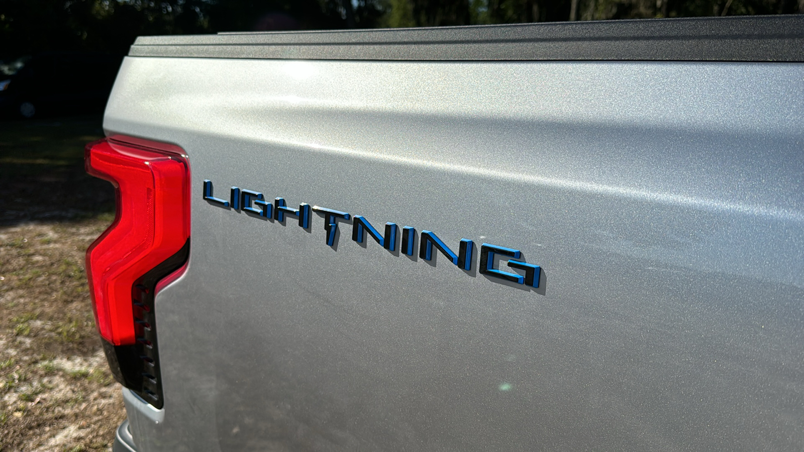 2024 Ford F-150 Lightning XLT 7