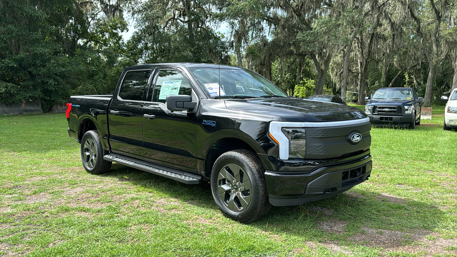 2024 Ford F-150 Lightning XLT 1