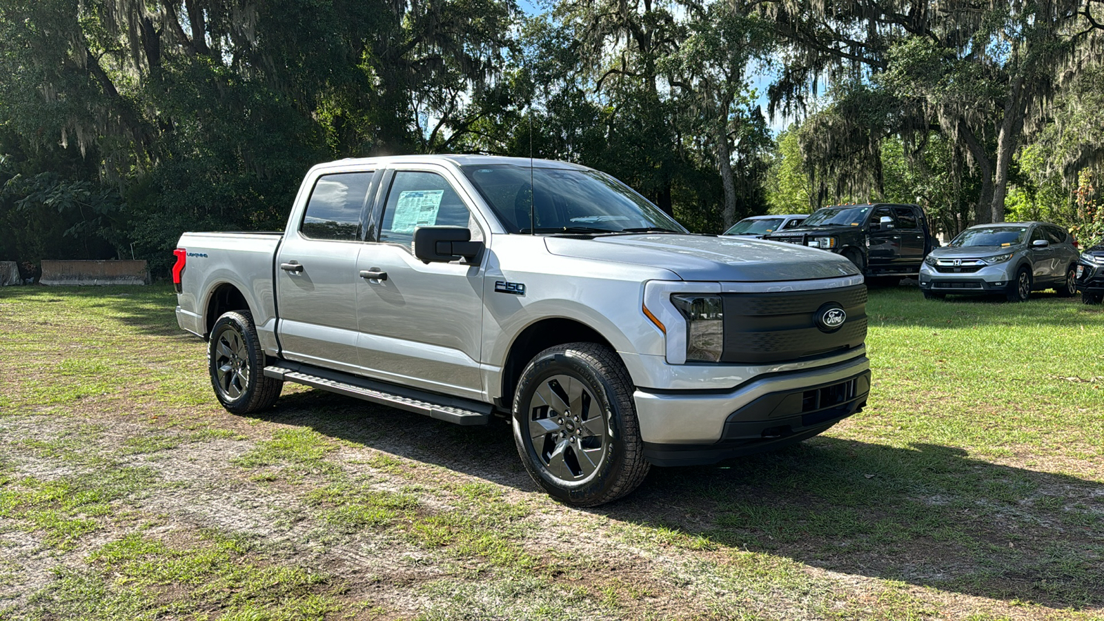 2024 Ford F-150 Lightning XLT 1