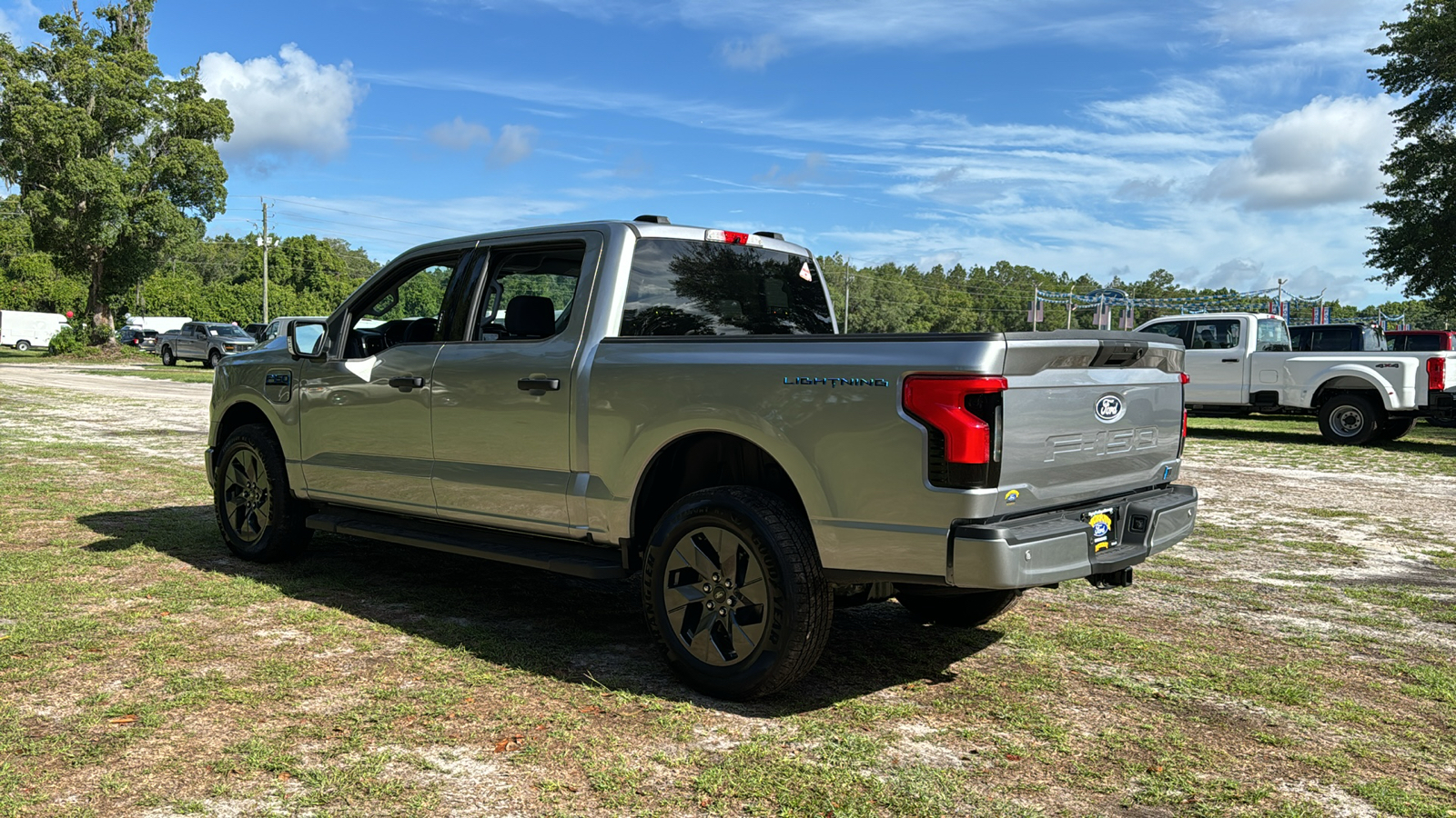 2024 Ford F-150 Lightning XLT 4