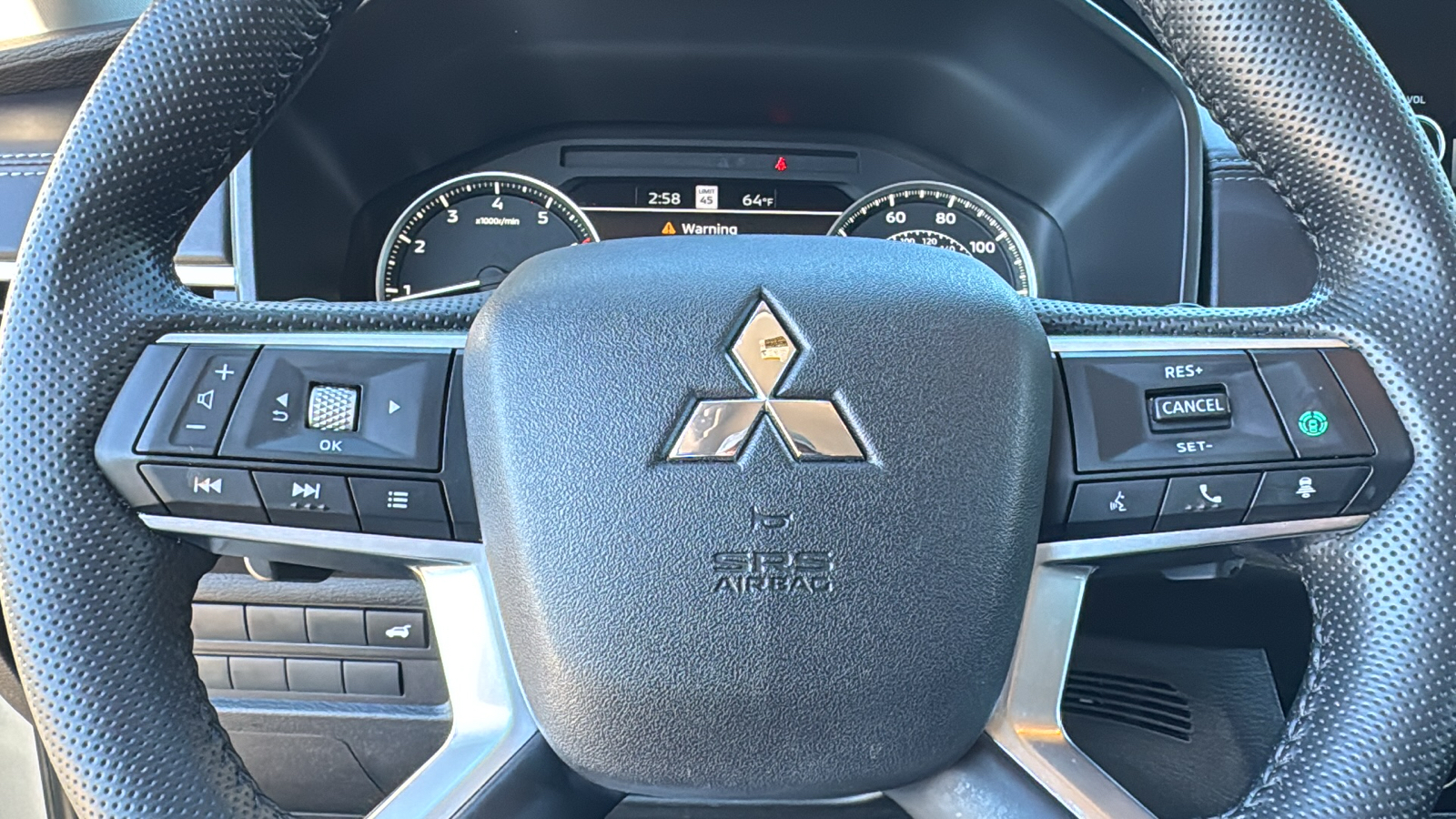 2024 Mitsubishi Outlander  19