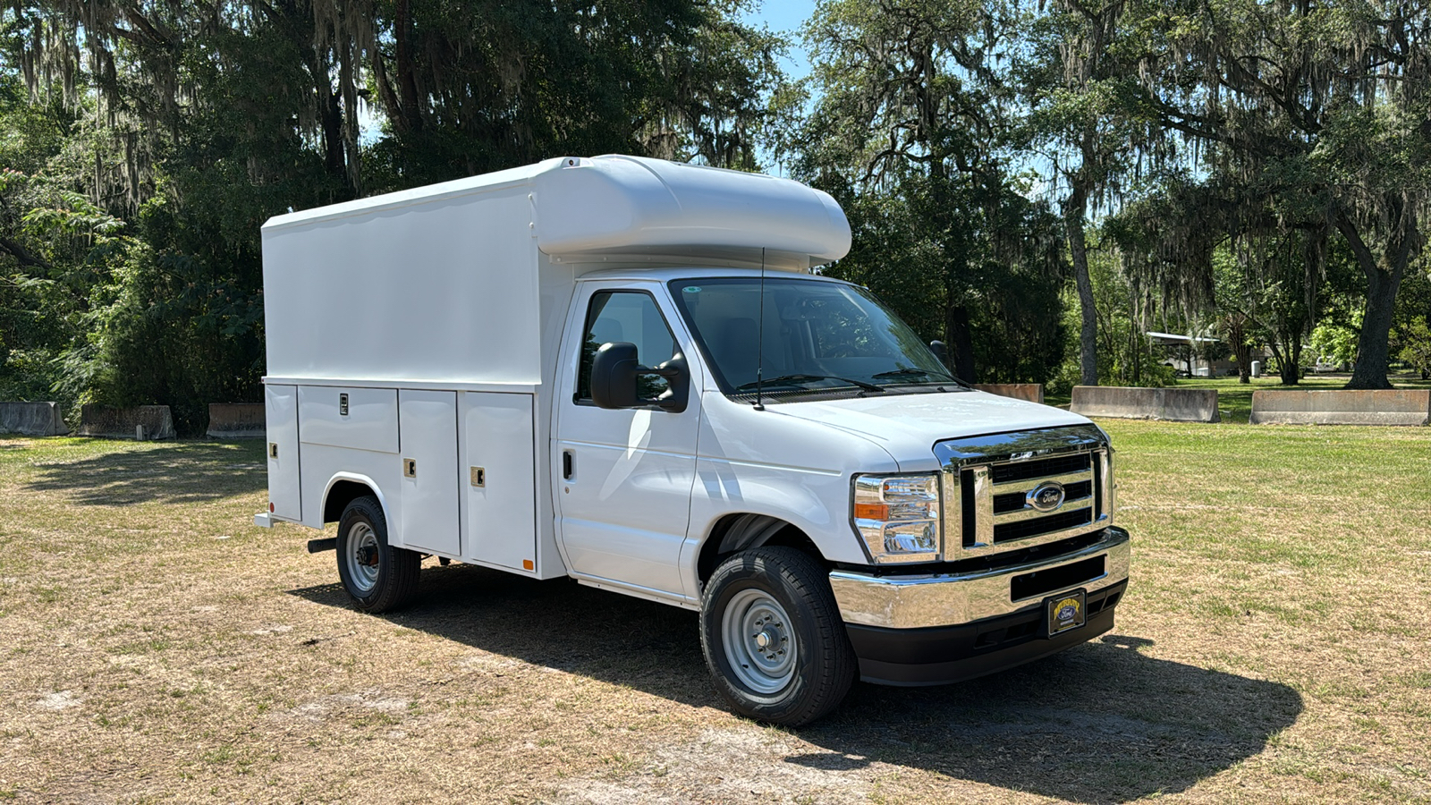 2025 Ford E-350SD Base 1