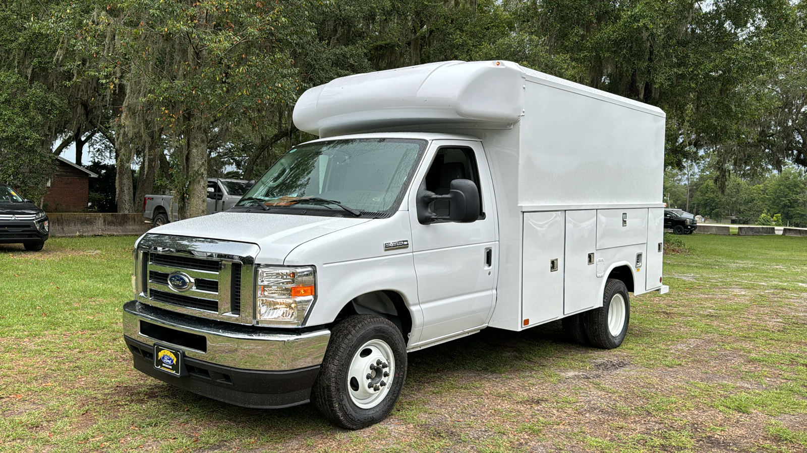 2025 Ford E-350SD Base 2