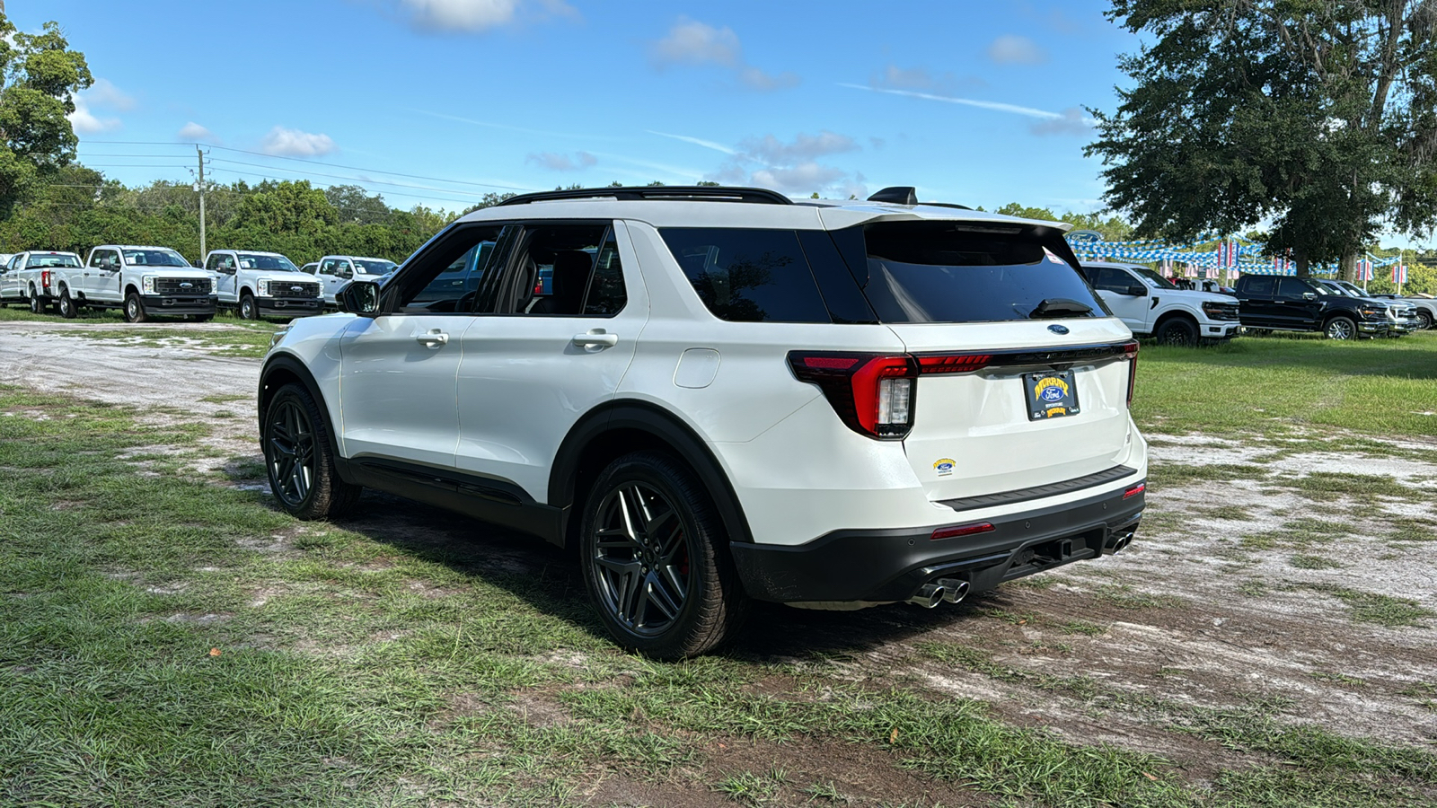 2025 Ford Explorer ST 4