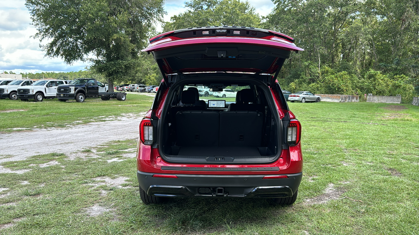 2025 Ford Explorer ST-Line 6