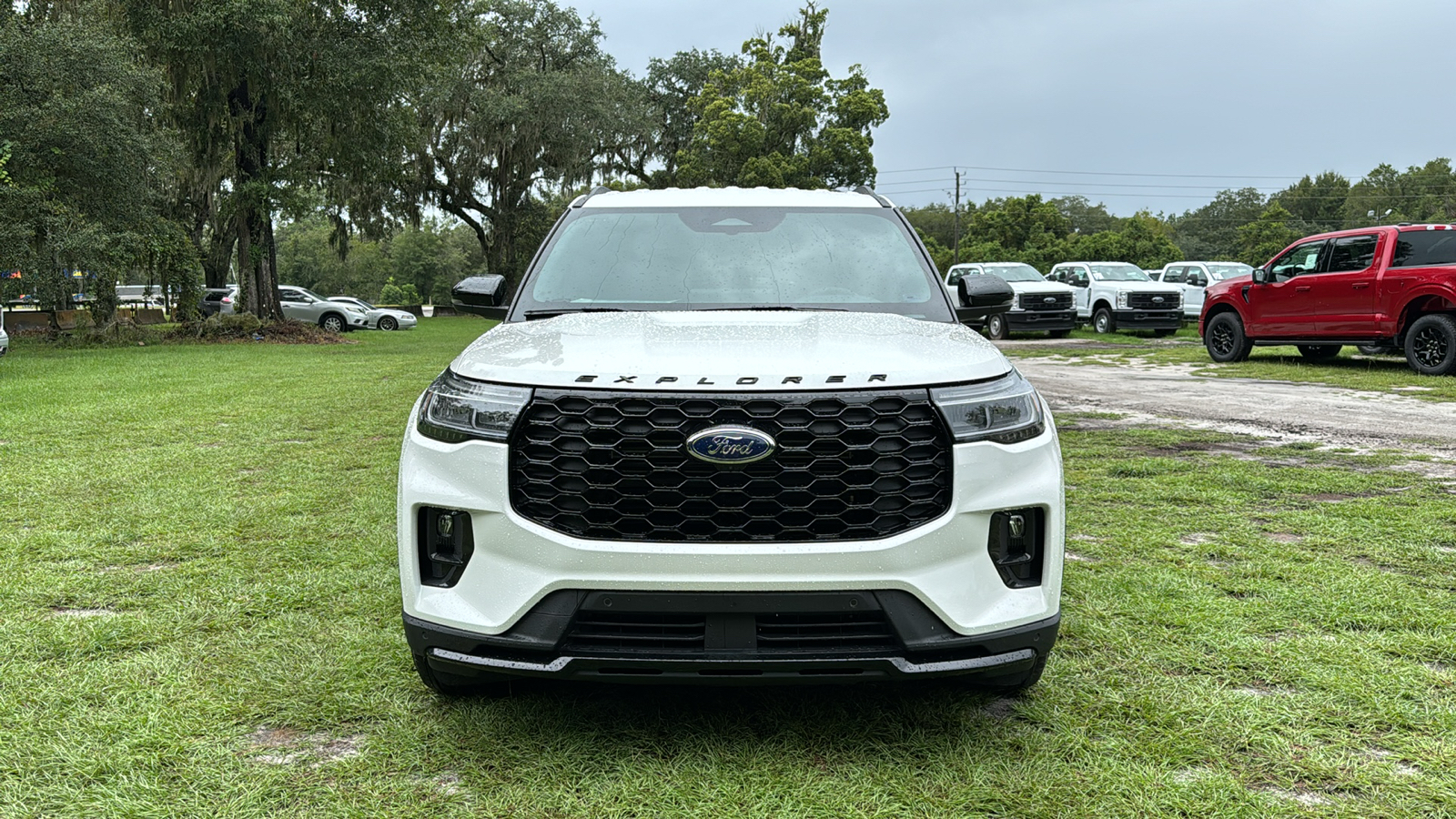 2025 Ford Explorer ST-Line 12