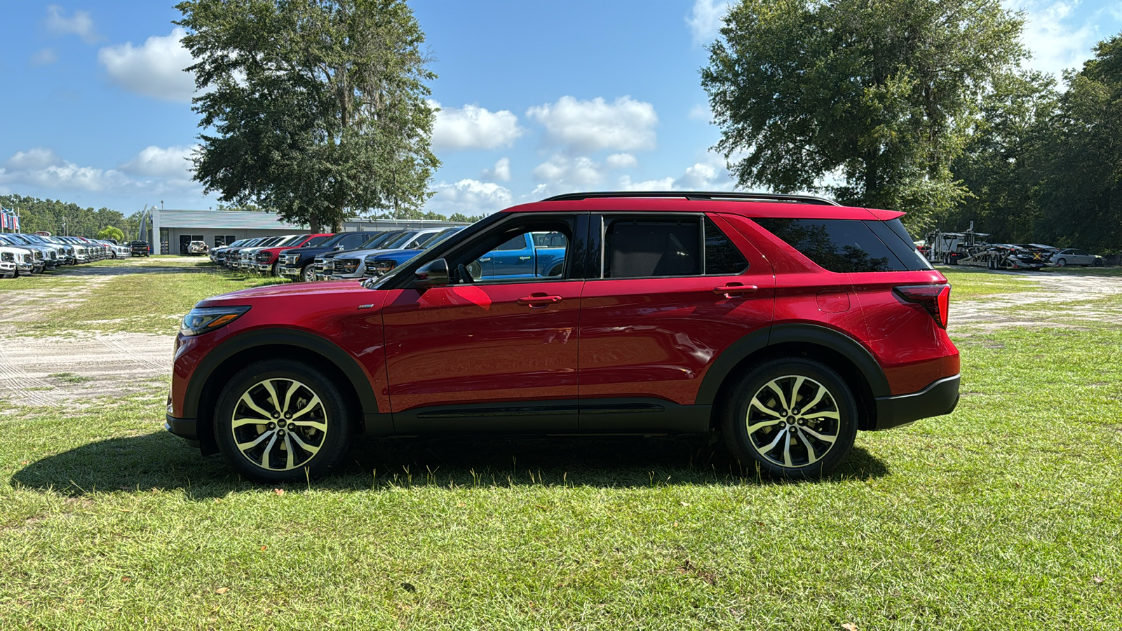 2025 Ford Explorer ST-Line 3