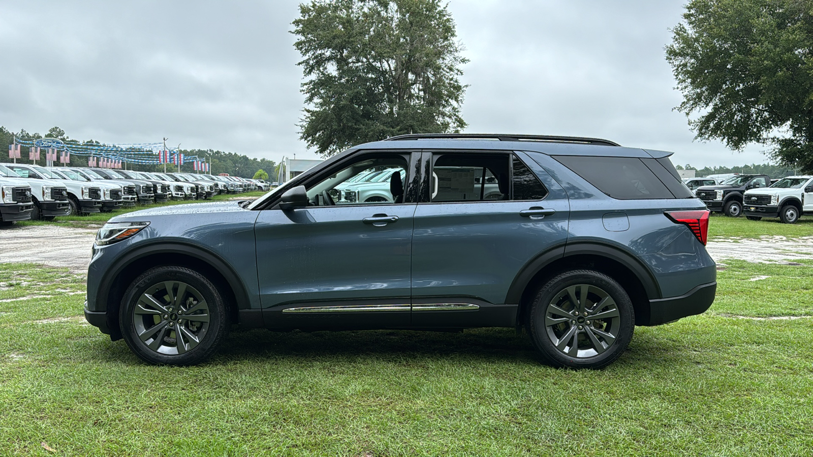 2025 Ford Explorer Active 3