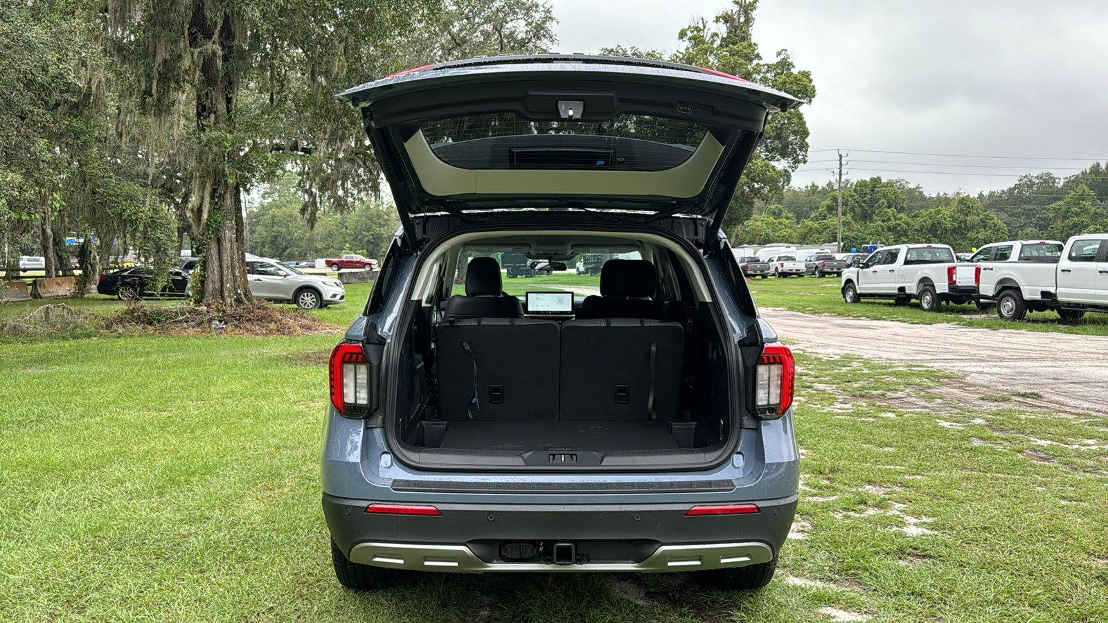 2025 Ford Explorer Active 6