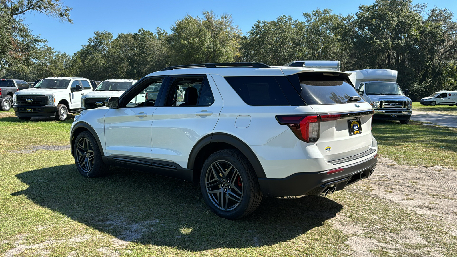 2025 Ford Explorer ST 4