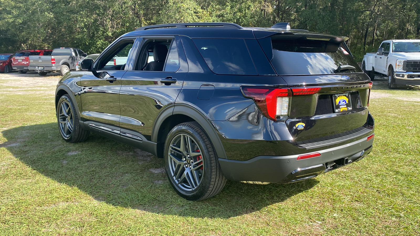 2025 Ford Explorer ST-Line 29