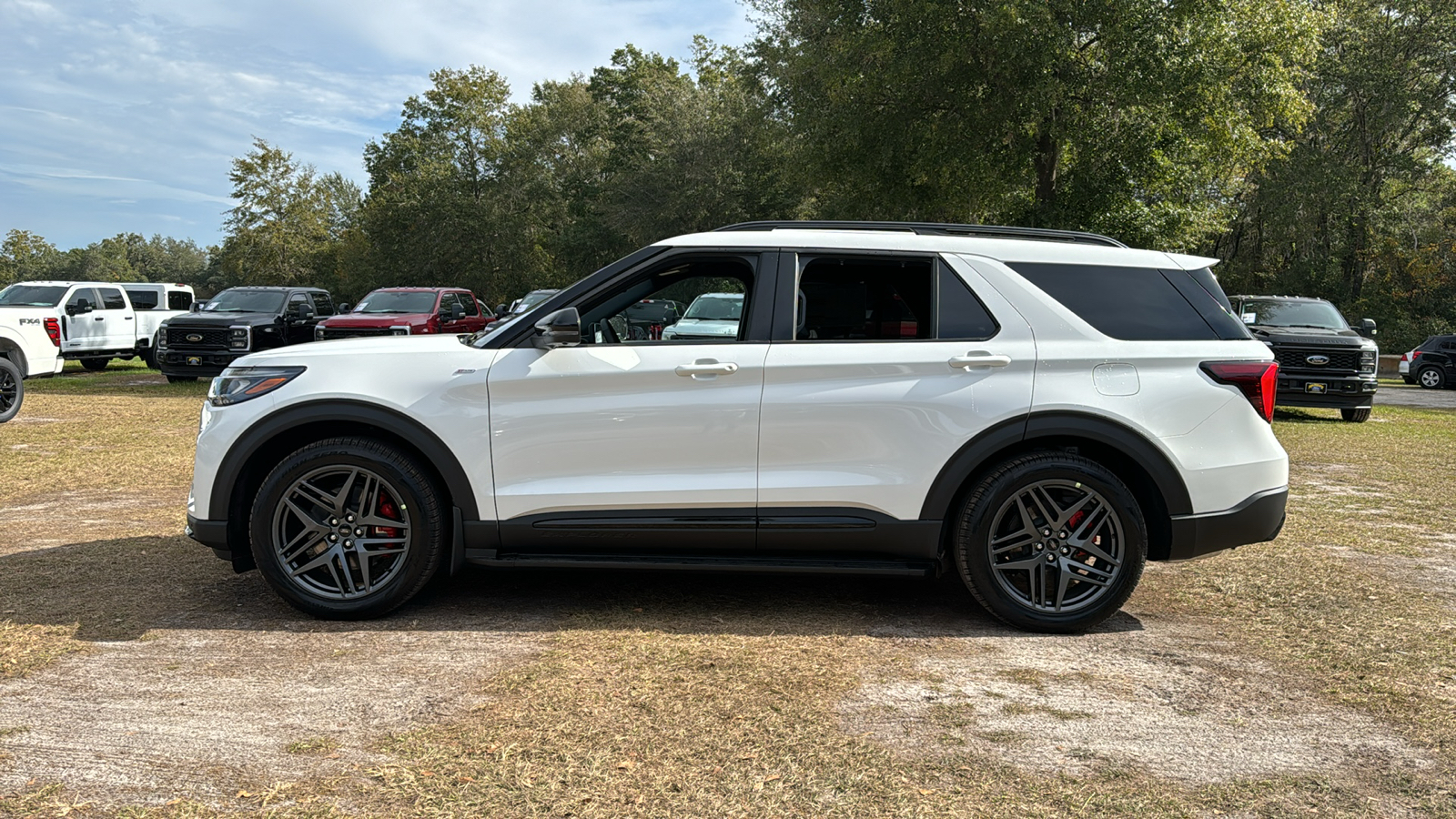 2025 Ford Explorer  3