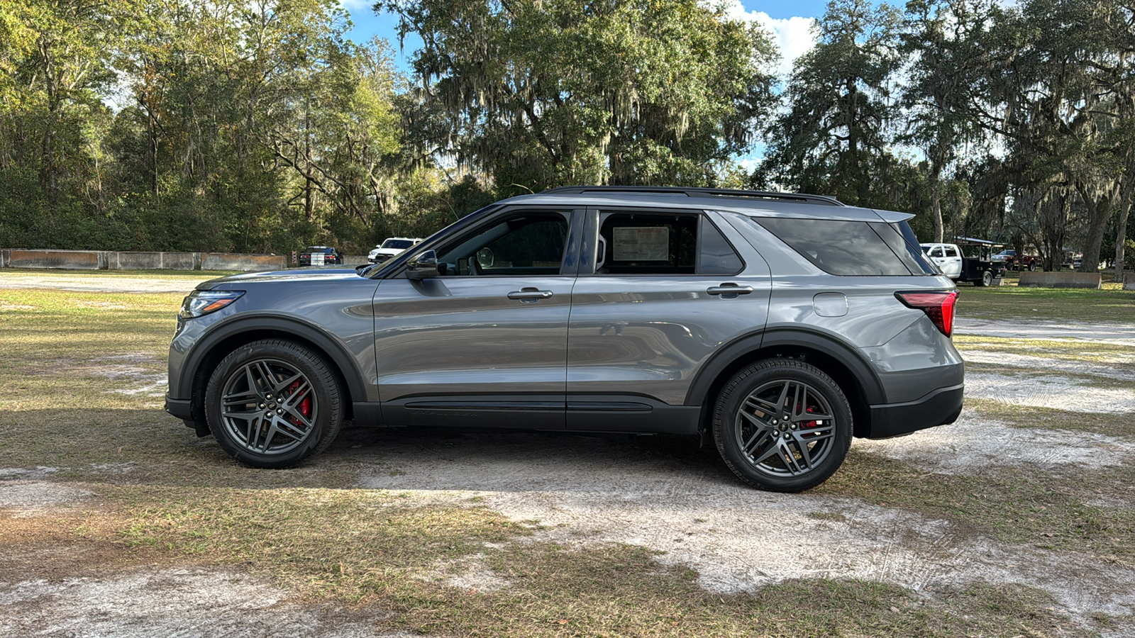 2025 Ford Explorer ST 3