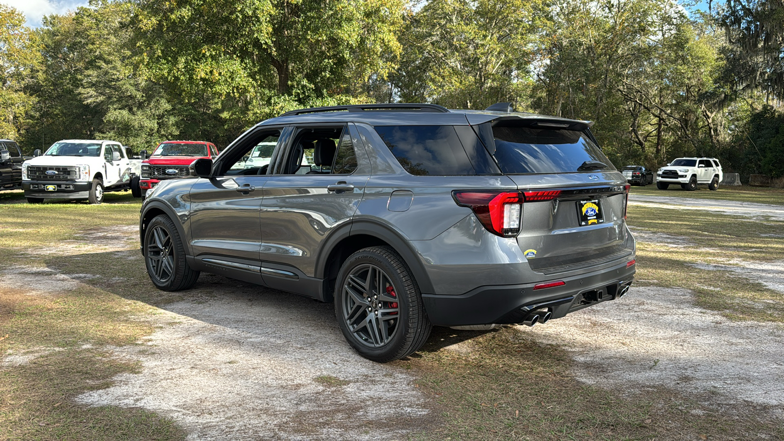 2025 Ford Explorer ST 4