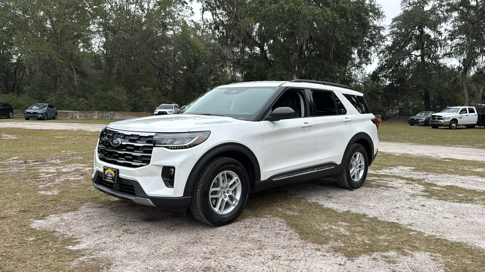 2025 Ford Explorer Active 2