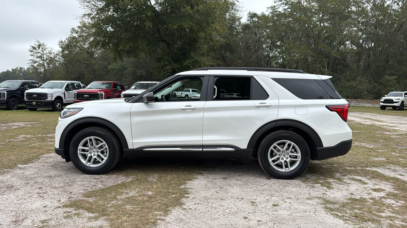 2025 Ford Explorer Active 3