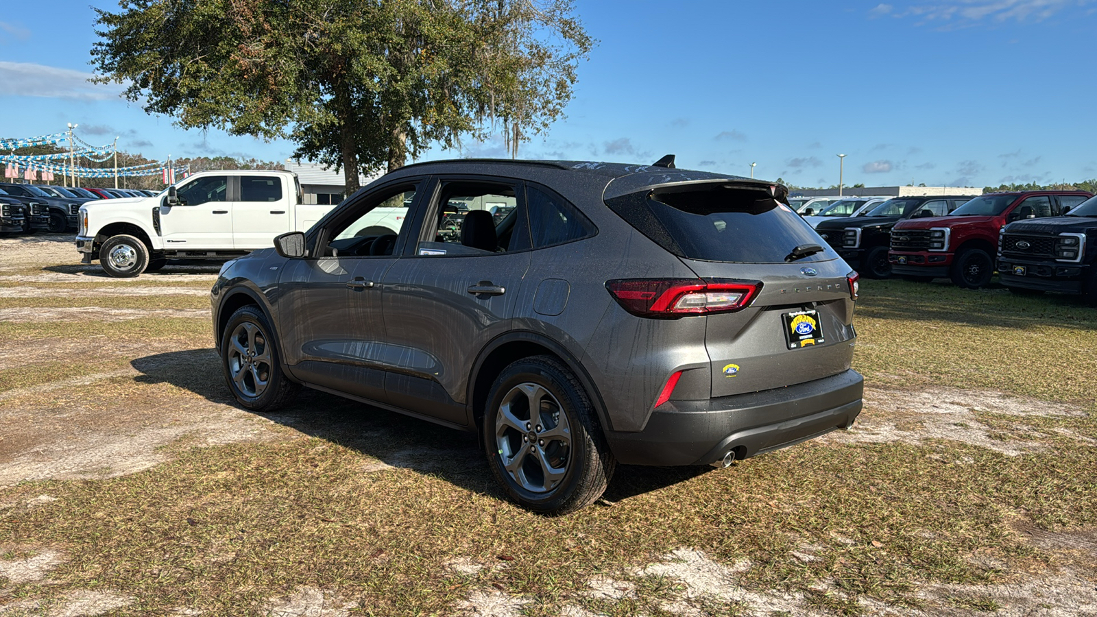 2025 Ford Escape Hybrid ST-Line 4