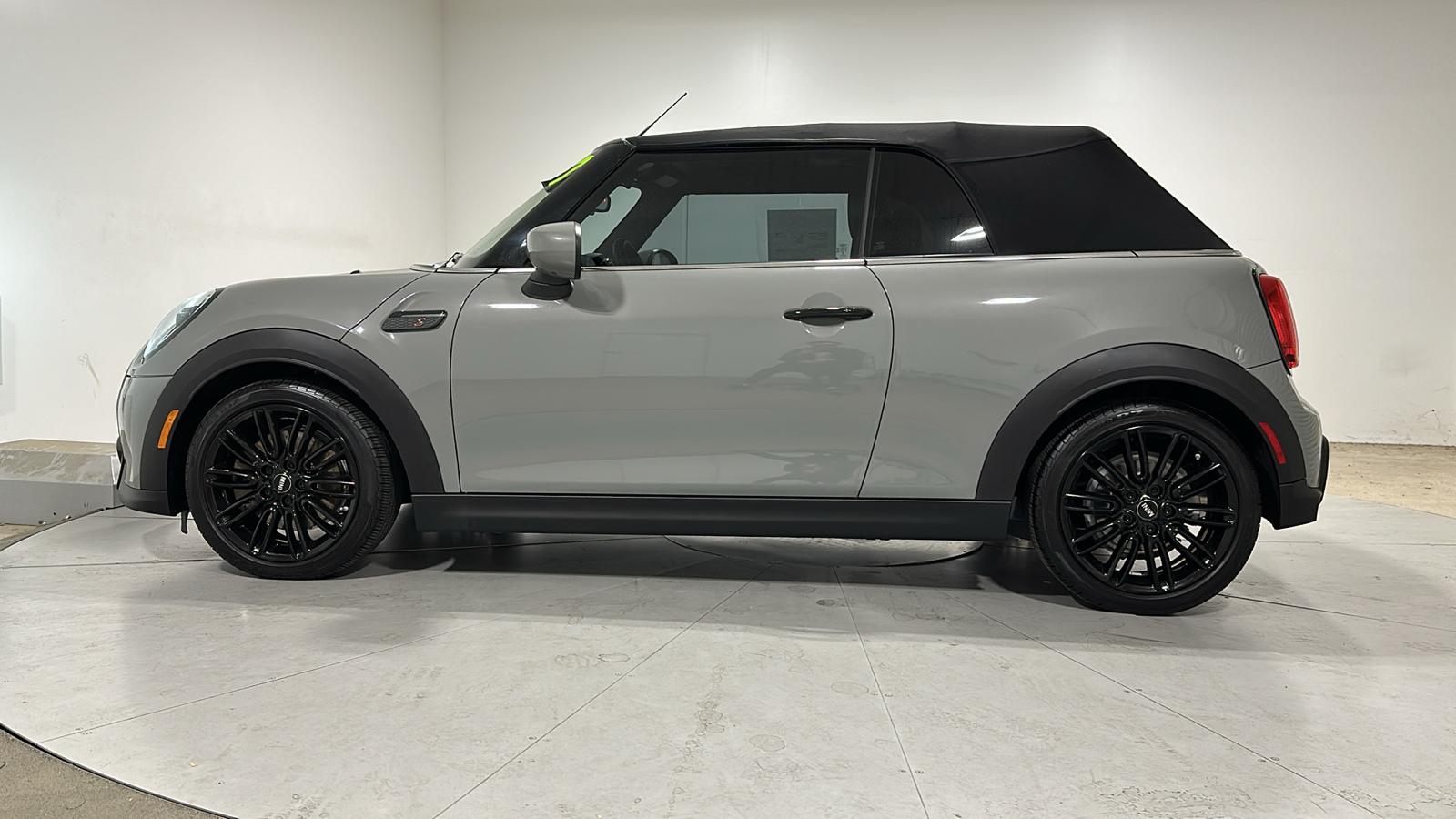 2022 MINI Cooper S Convertible  3