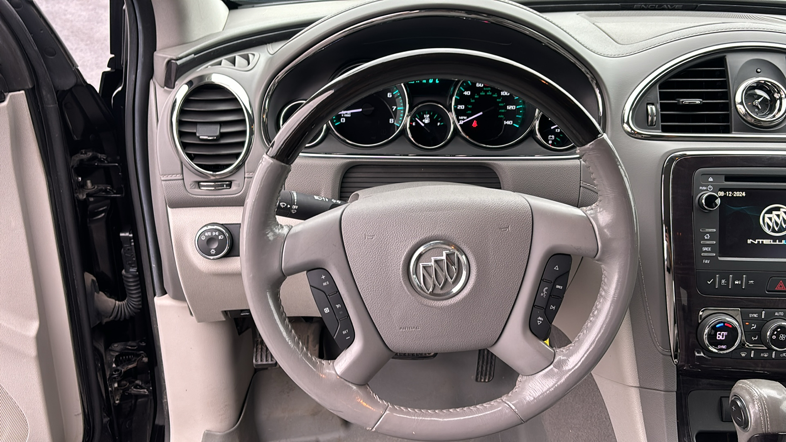 2017 Buick Enclave Convenience Group 13