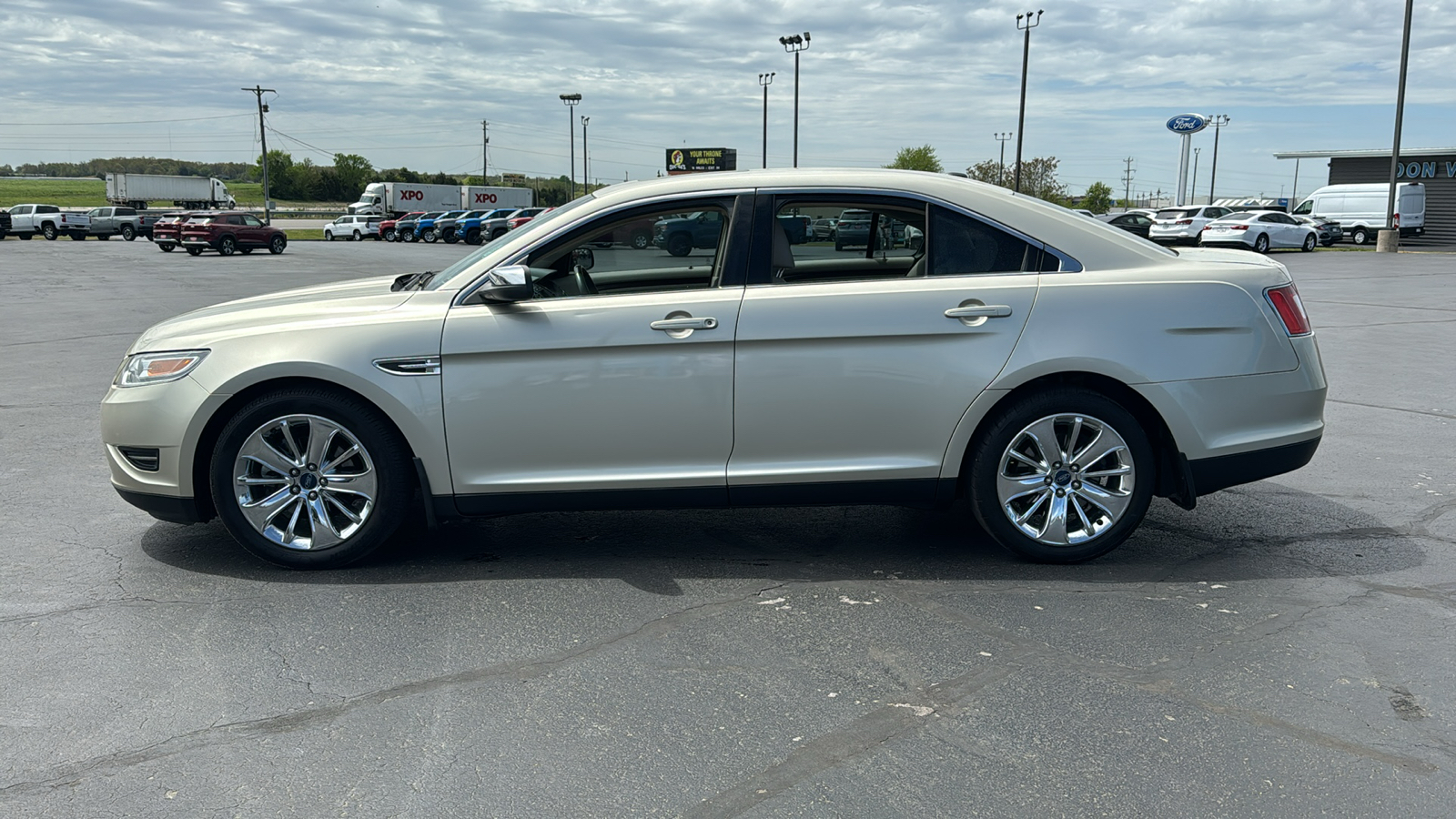 2011 Ford Taurus Limited 4