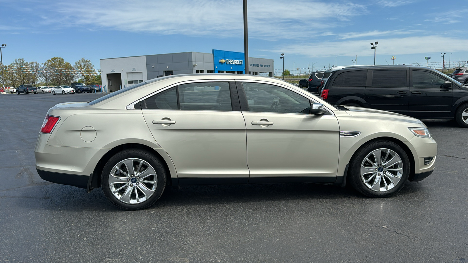 2011 Ford Taurus Limited 9