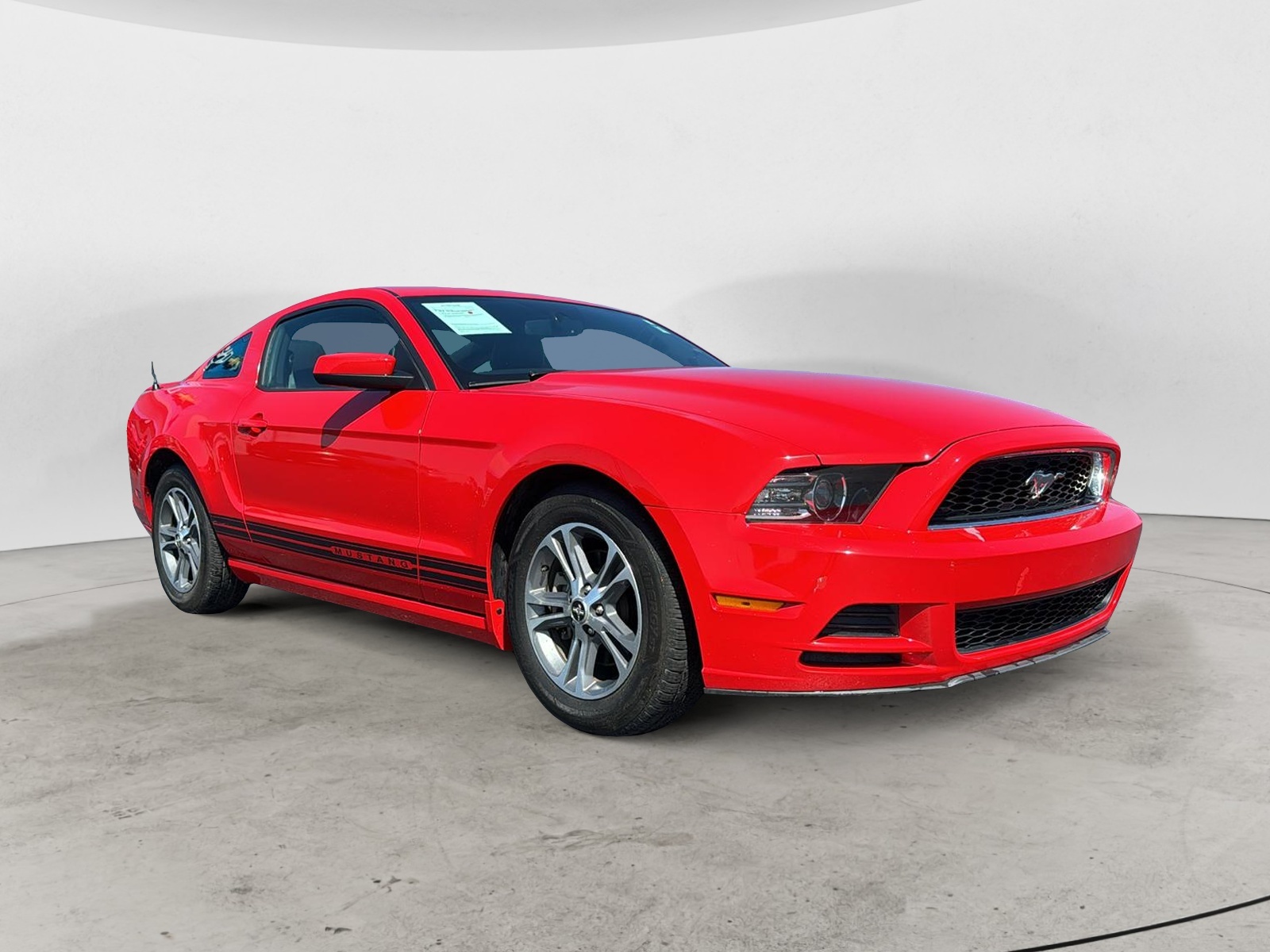 2014 Ford Mustang V6 Premium 1