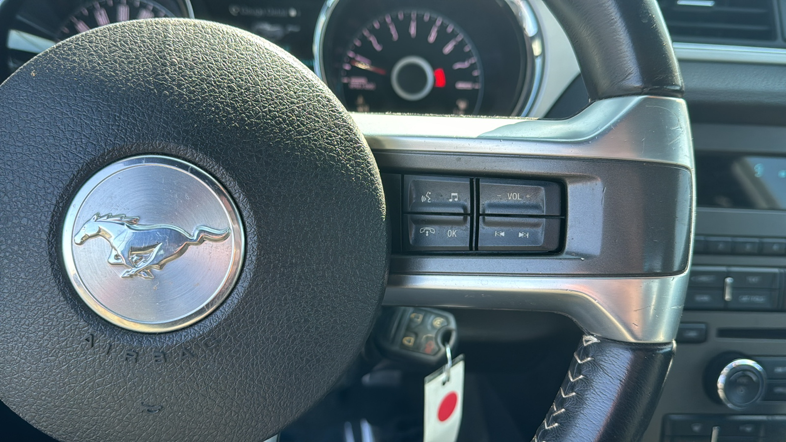 2014 Ford Mustang V6 Premium 17