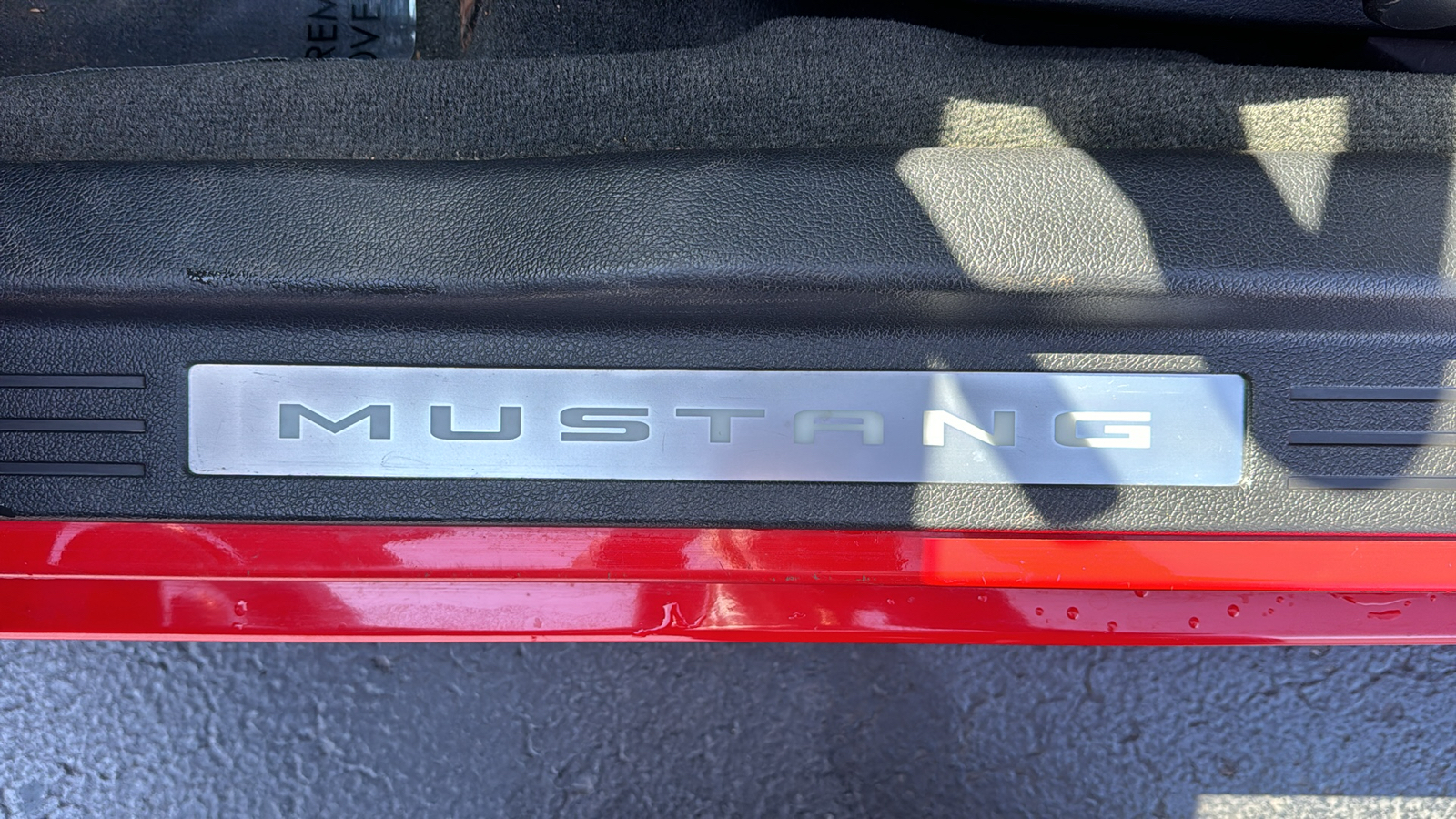 2014 Ford Mustang V6 Premium 24