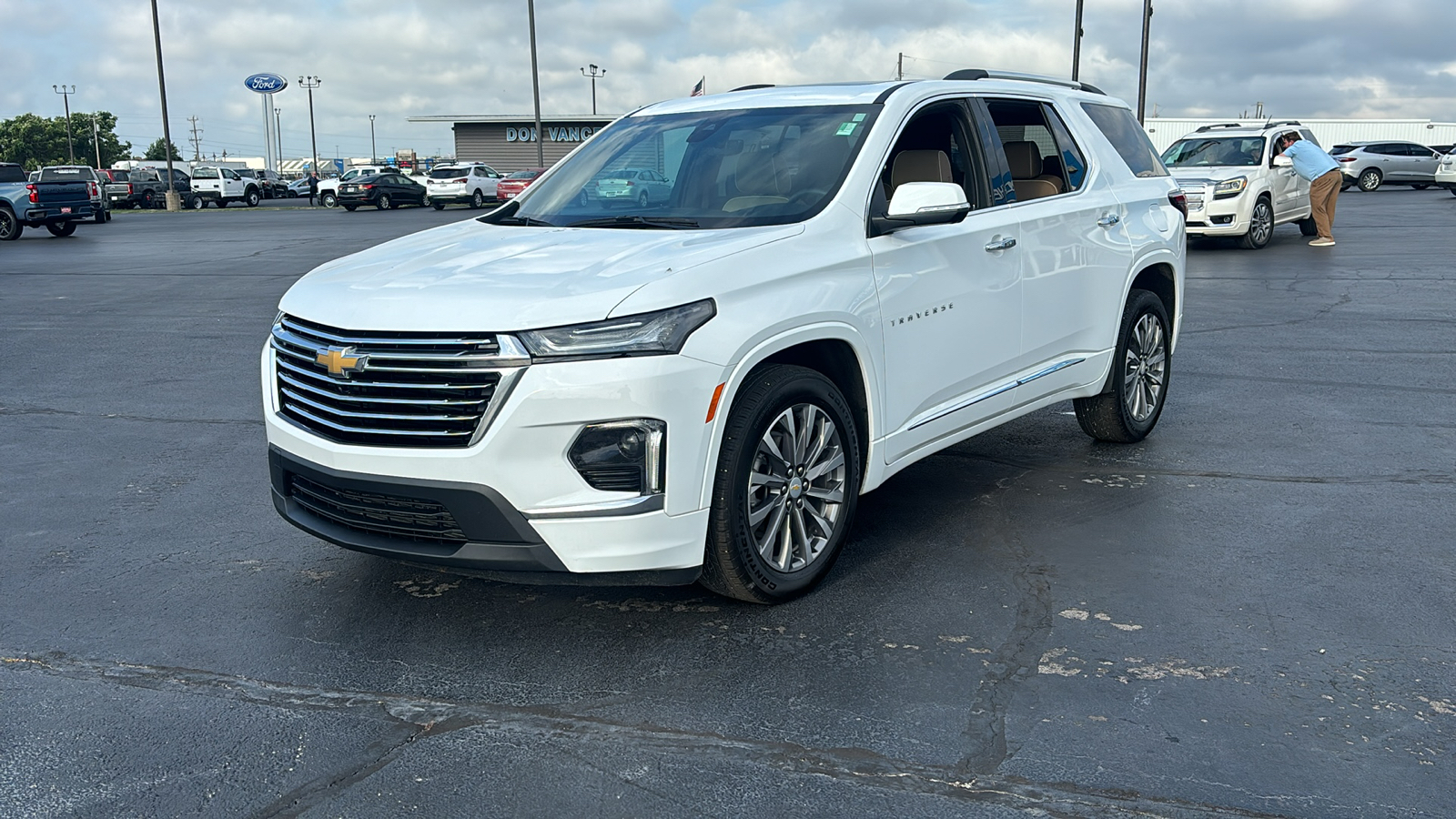 2023 Chevrolet Traverse Premier 3