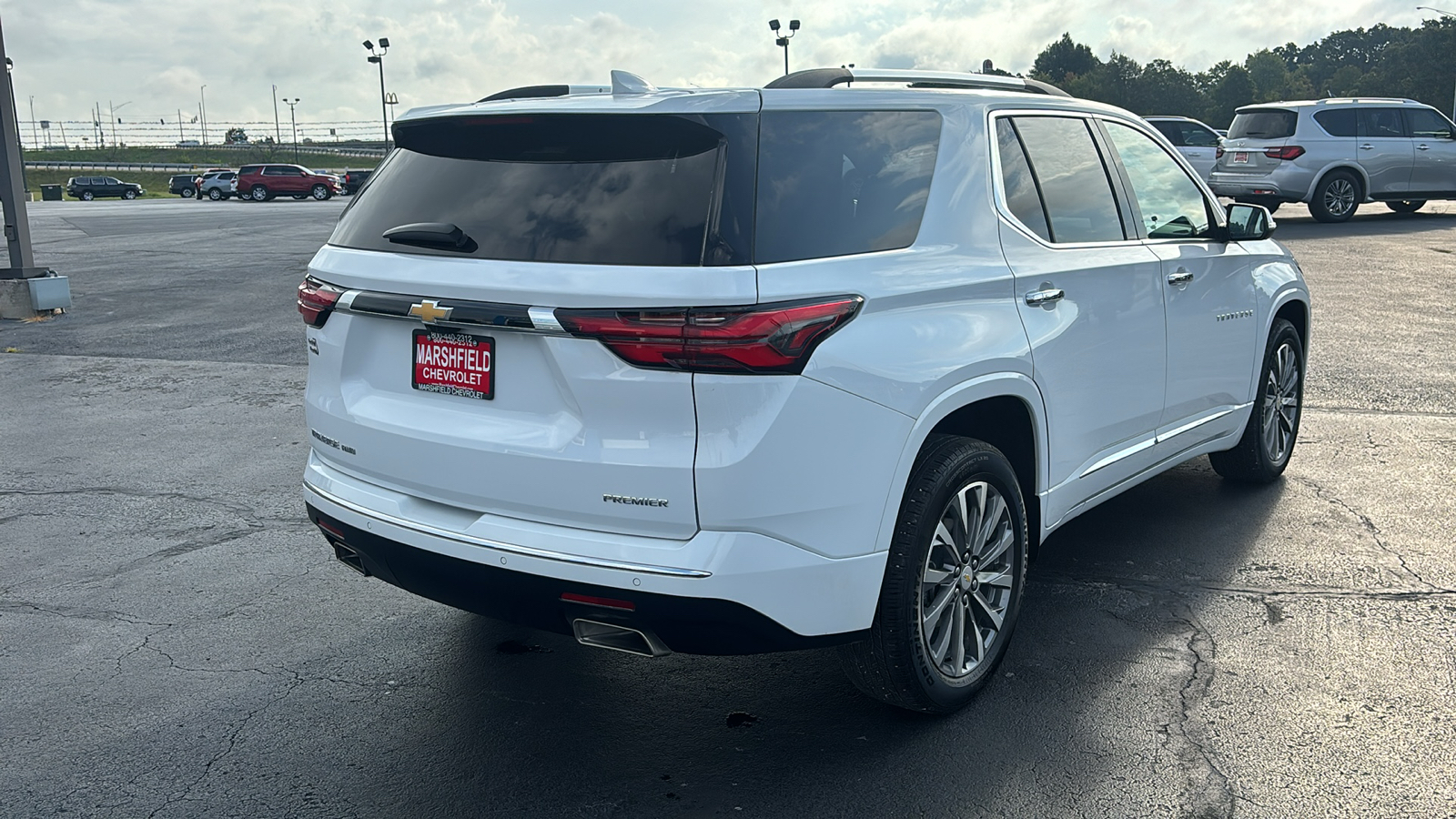 2023 Chevrolet Traverse Premier 7