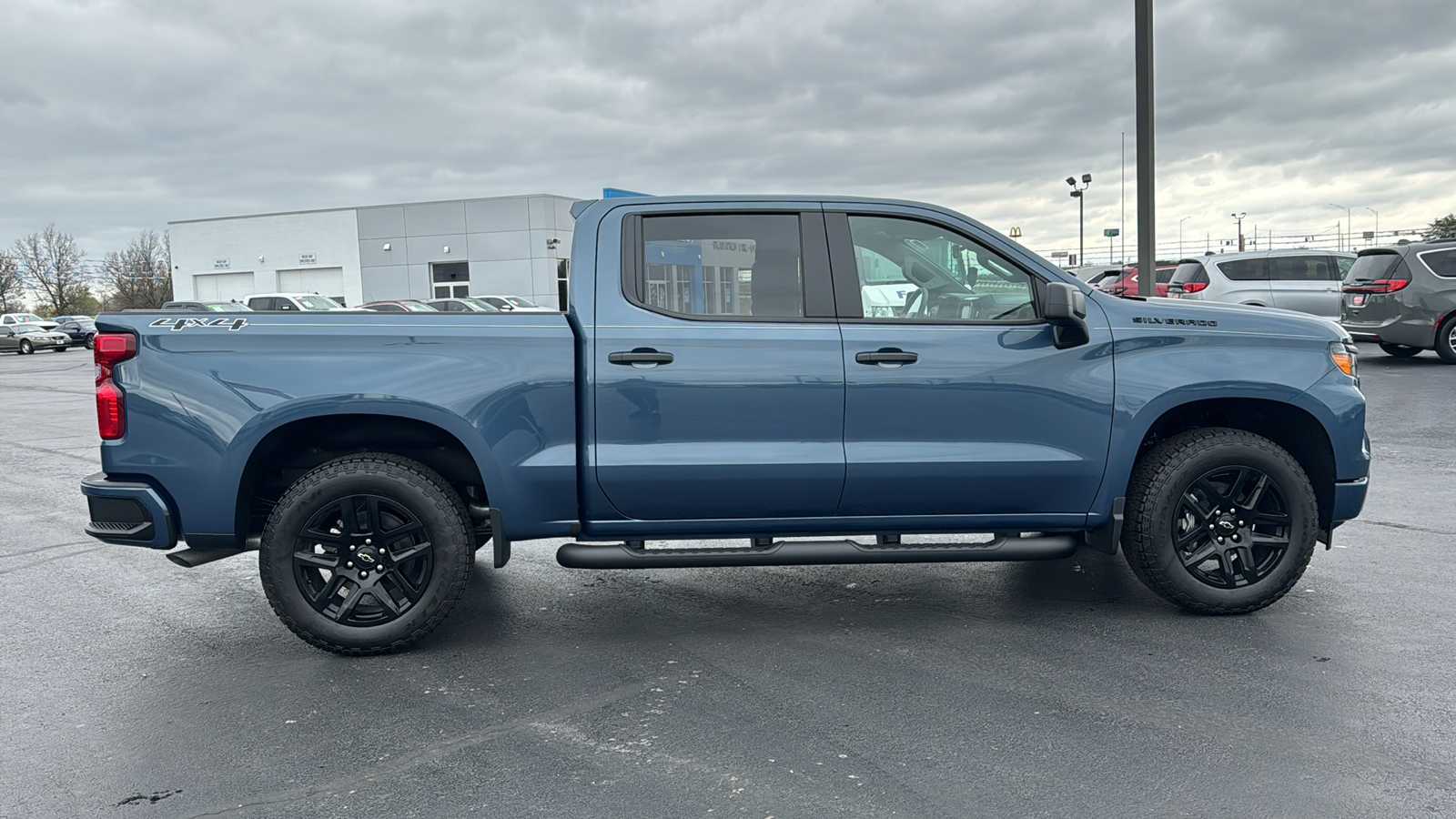 2024 Chevrolet Silverado 1500 Custom 11