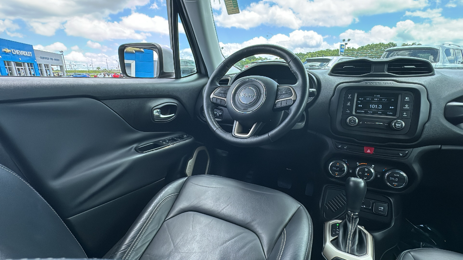 2015 Jeep Renegade Limited 13