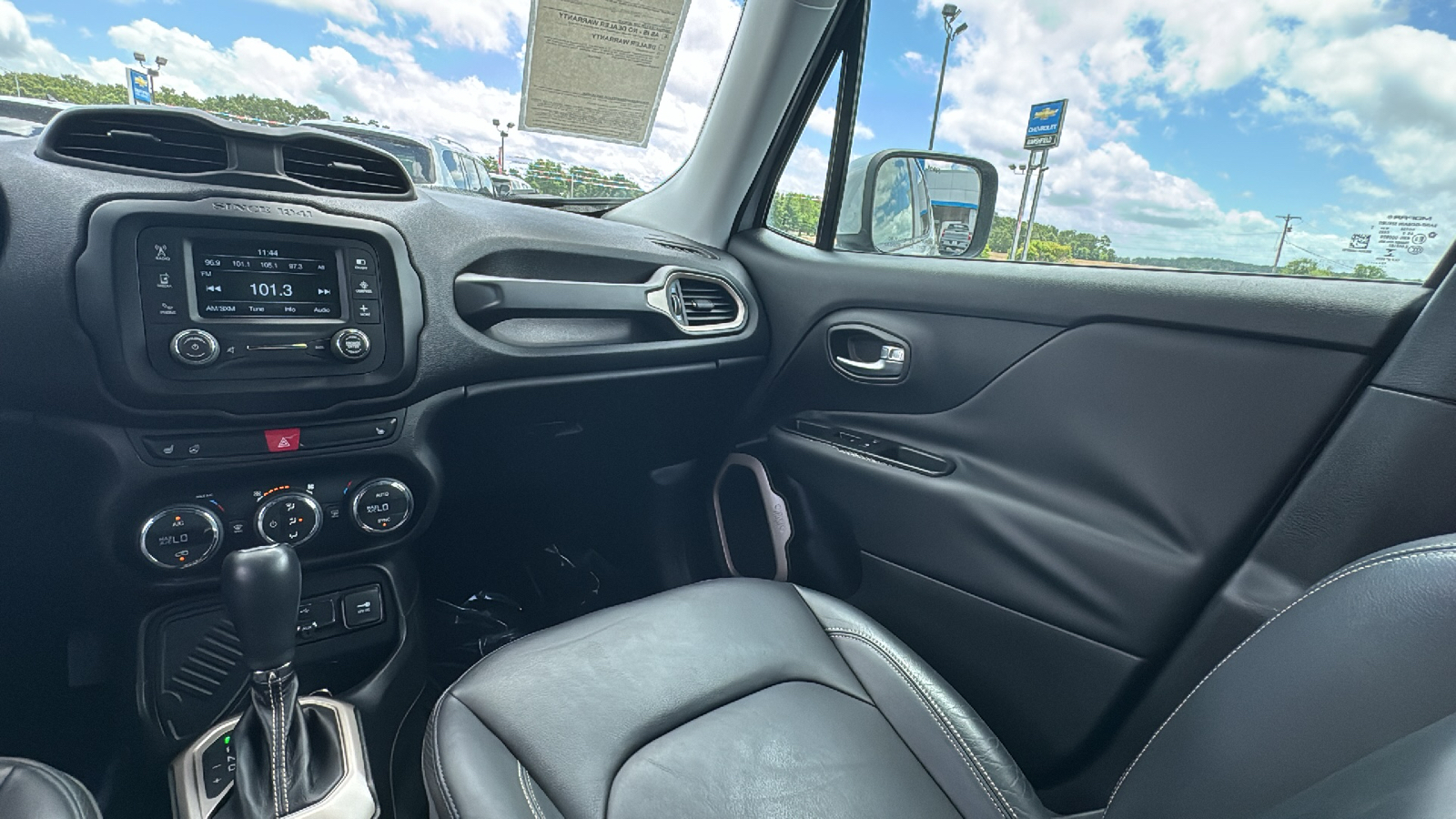 2015 Jeep Renegade Limited 14