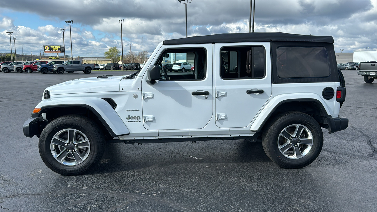 2023 Jeep Wrangler Sahara 4