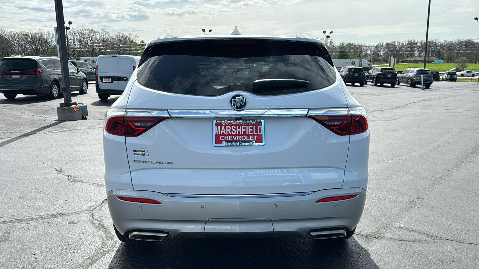 2023 Buick Enclave Essence 7