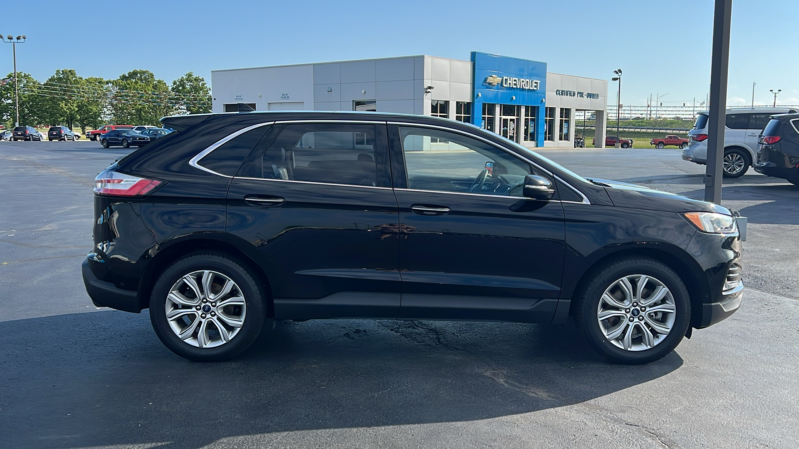 2019 Ford Edge Titanium 12